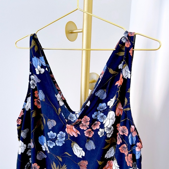 Navy blue flower V neck sleeveless midi dress with ruffles - Picture 2 of 4